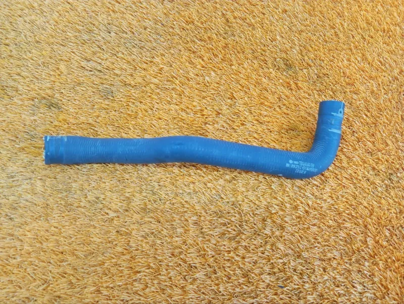 Патрубок радиатора