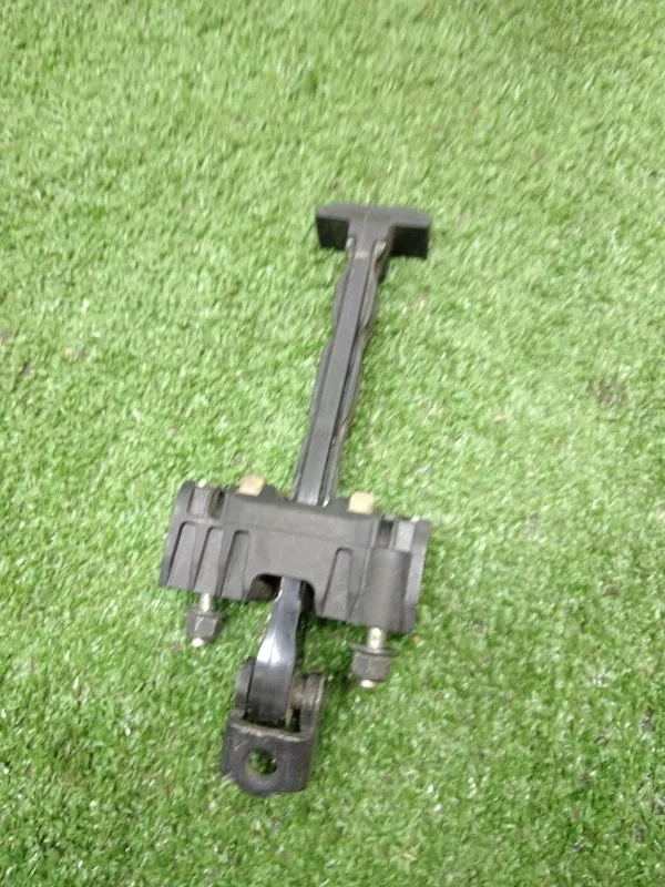 Ограничитель двери