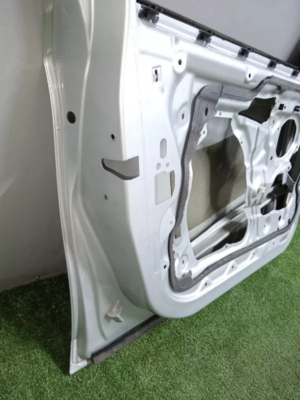 Дверь BMW 1-Series 2008 41517191011 E87, передняя левая