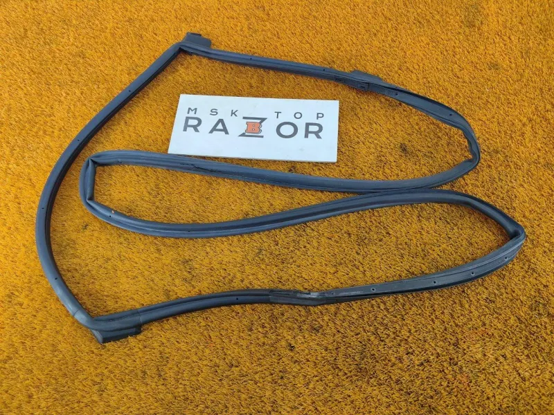 Уплотнитель двери