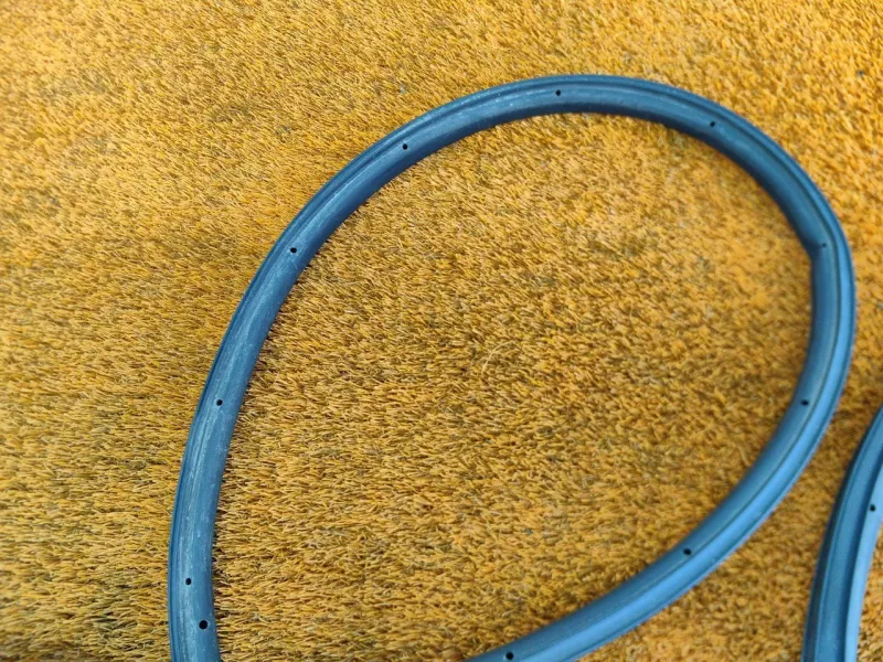 Уплотнитель двери