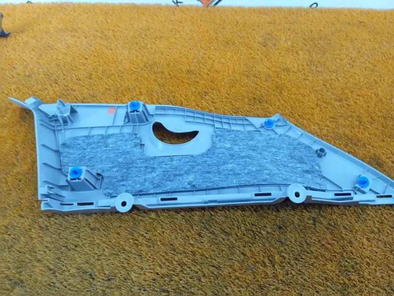 Накладка на стойку кузова