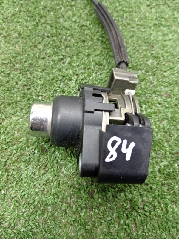 Личинка замка багажника