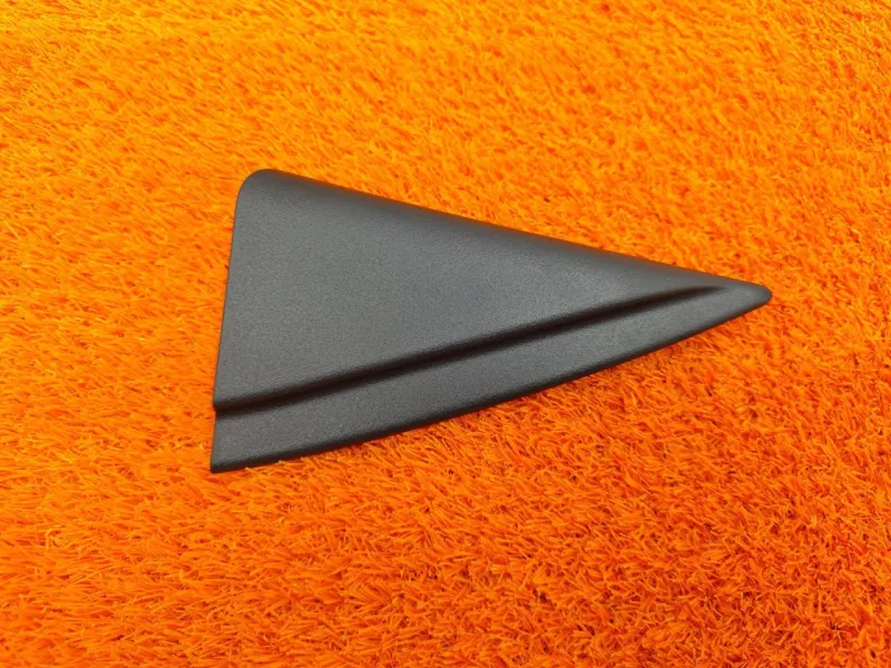 Уголок двери