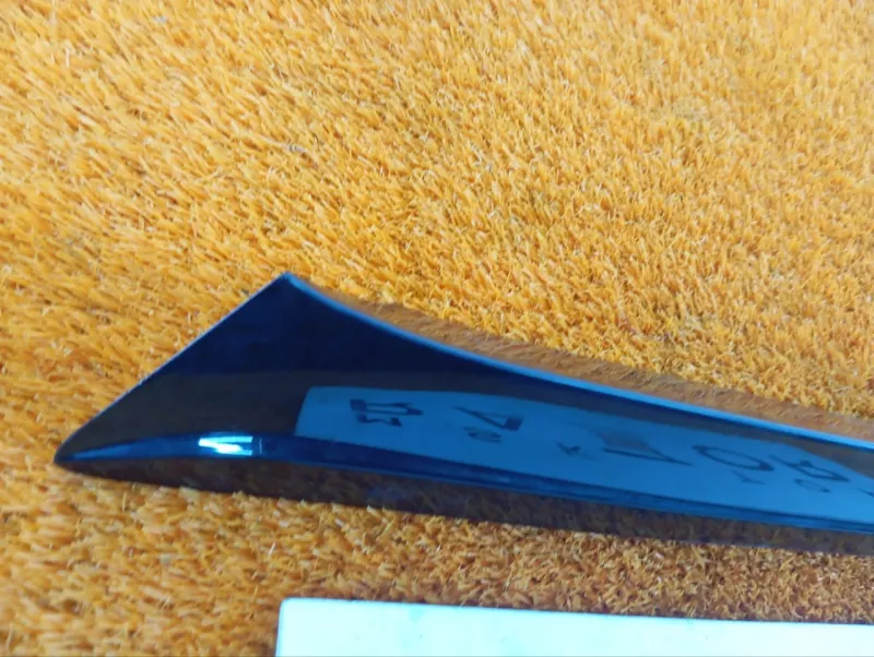 Молдинг на крыло