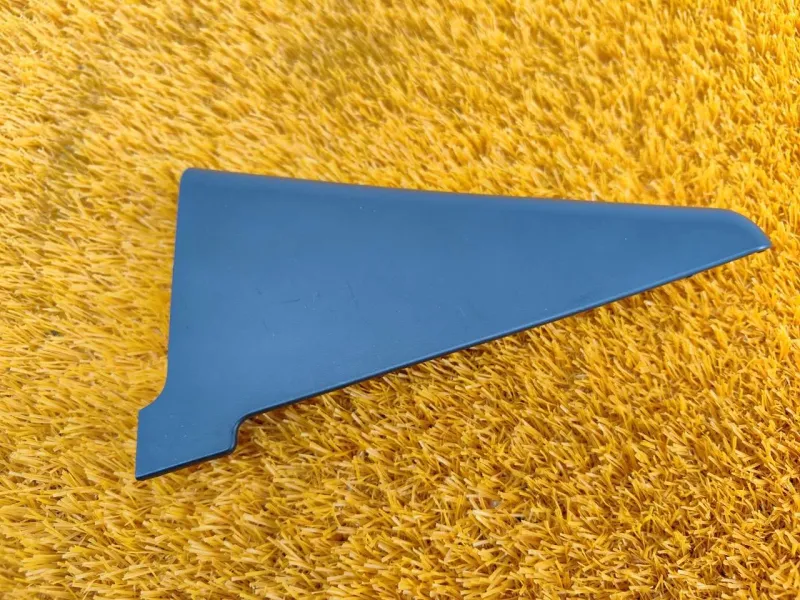 Уголок двери