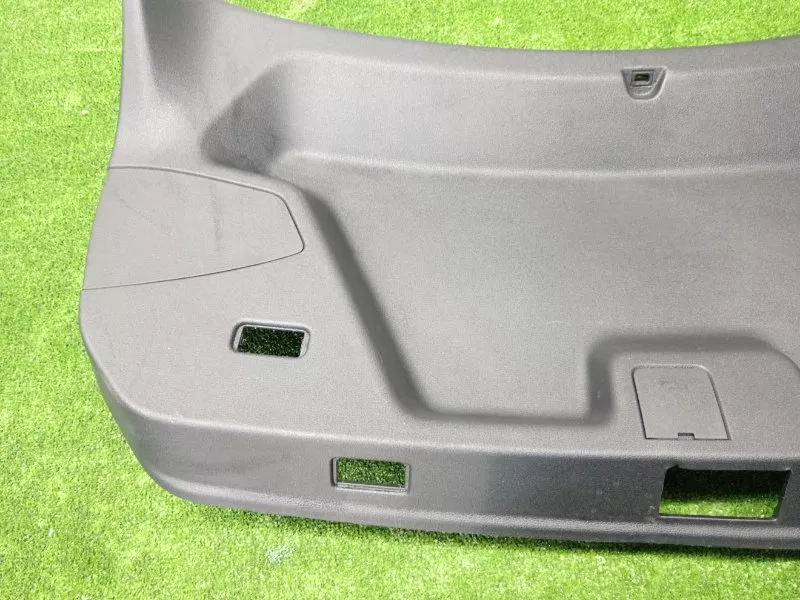 Обшивка багажника