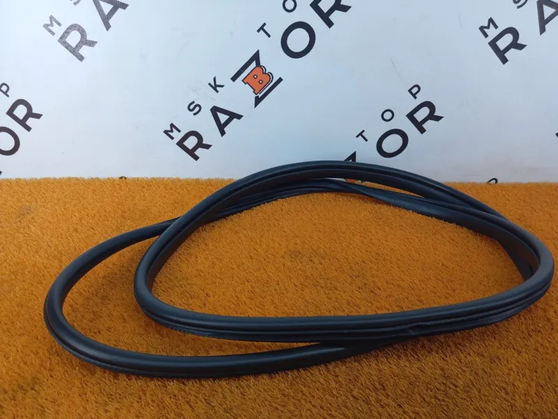 Уплотнитель двери