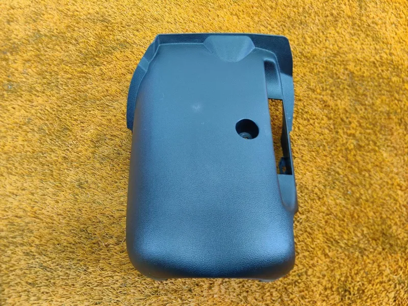 Кожух рулевой колонки