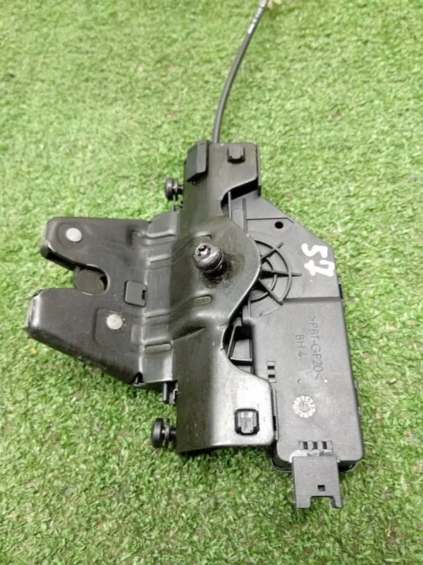 Замок багажника