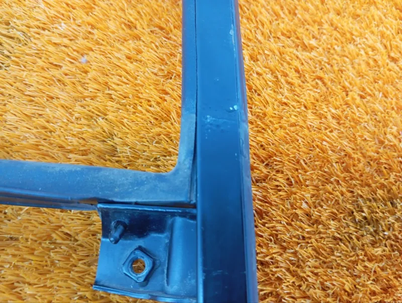 Уплотнитель стекла двери