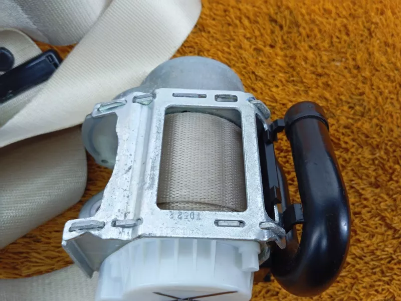 Ремень безопасности