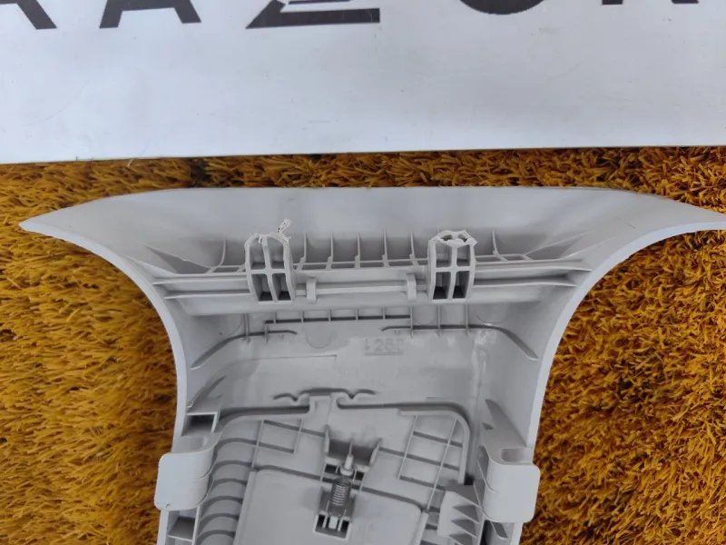 Обшивка центральной стойки