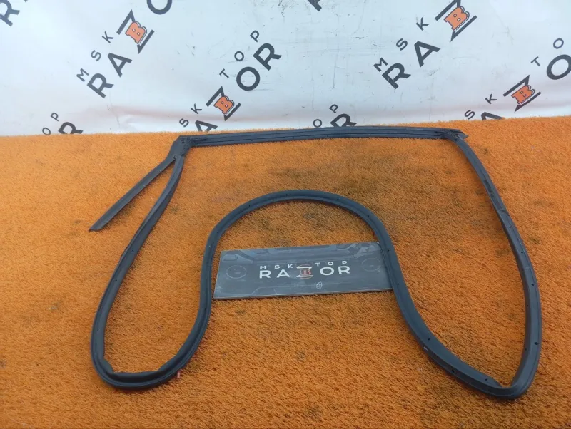 Уплотнитель двери