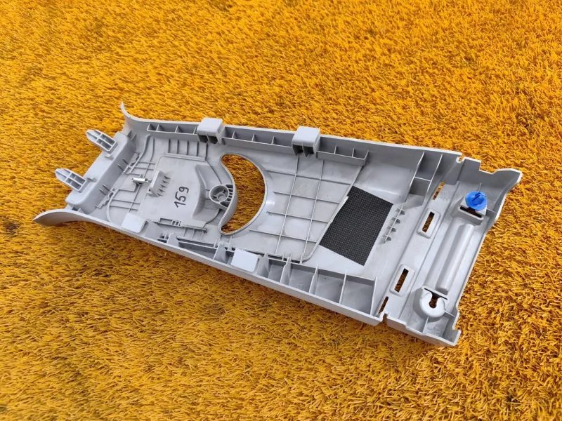 Обшивка центральной стойки