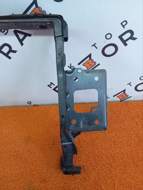 Панель передняя