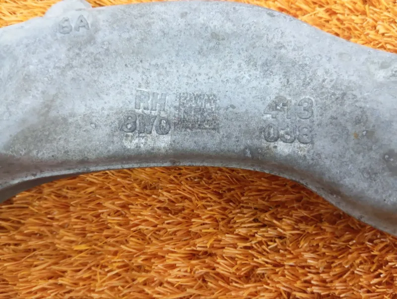 Крепление амортизатора