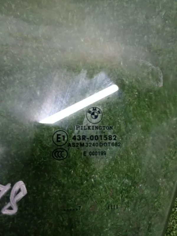 Стекло двери BMW 3-Series 2007 51337060263 E90, переднее левое