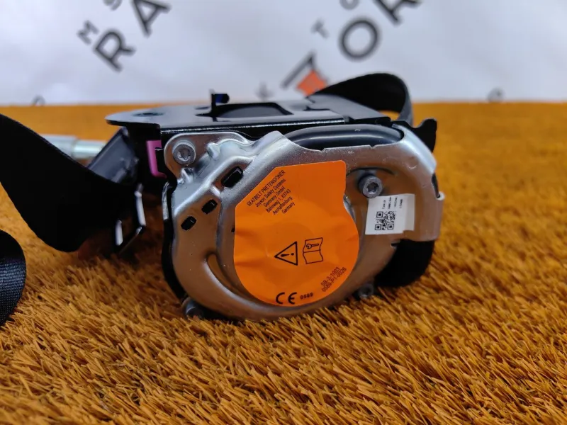 Ремень безопасности