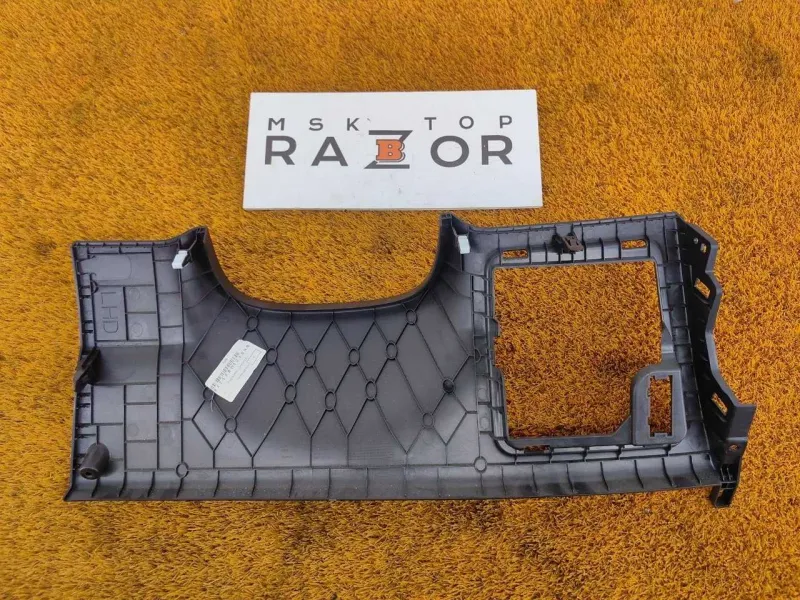 Накладка на торпедо