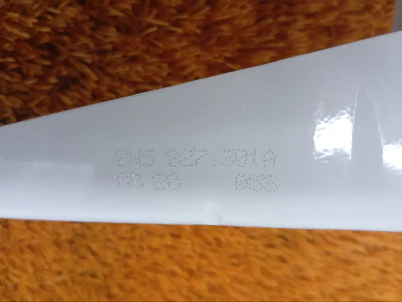 Петля крышки багажника