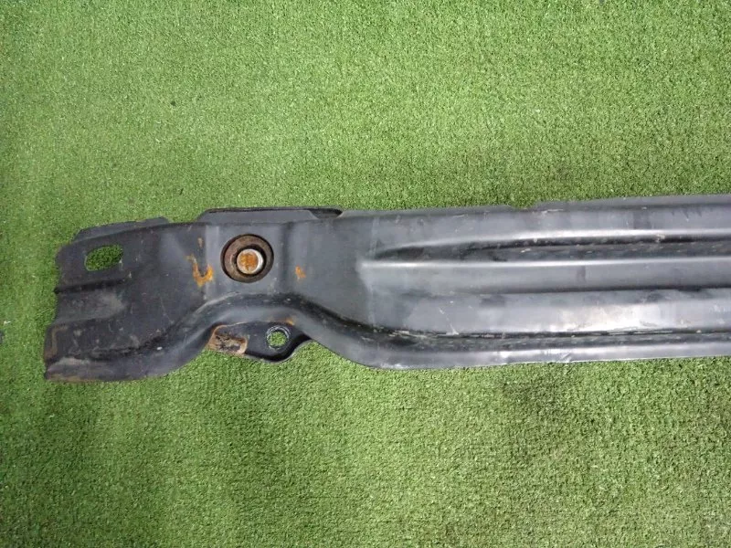 Усилитель бампера