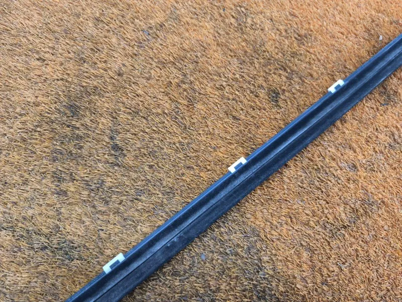 Молдинг стекла