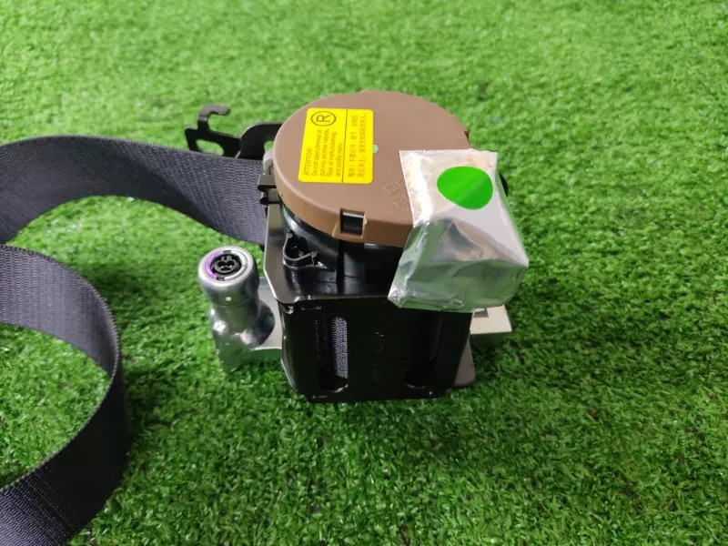 Ремень безопасности