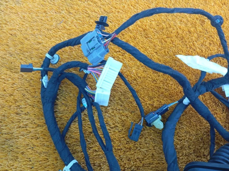 Проводка двери