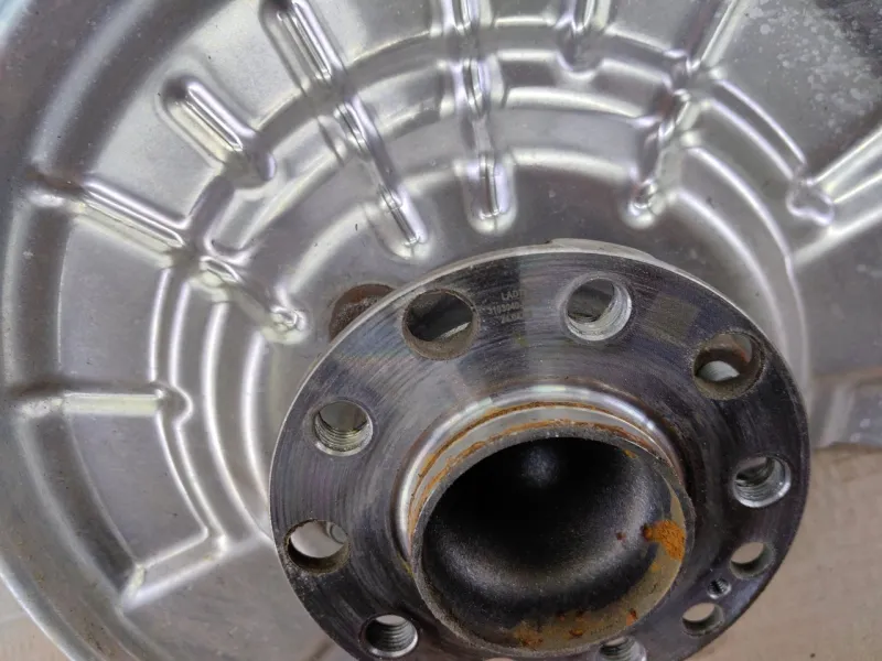 Кулак поворотный