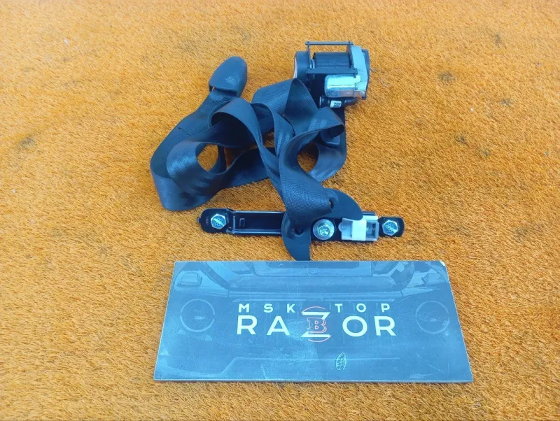 Ремень безопасности