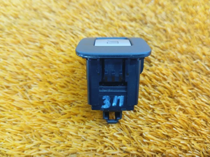 Кнопка стеклоподъемника