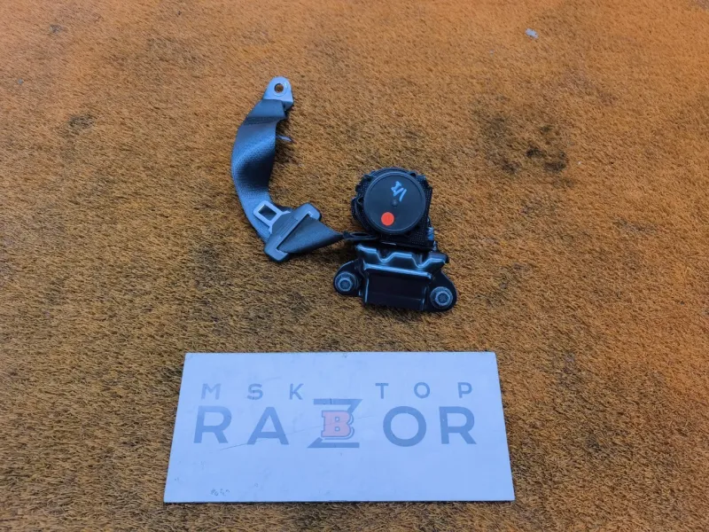 Ремень безопасности