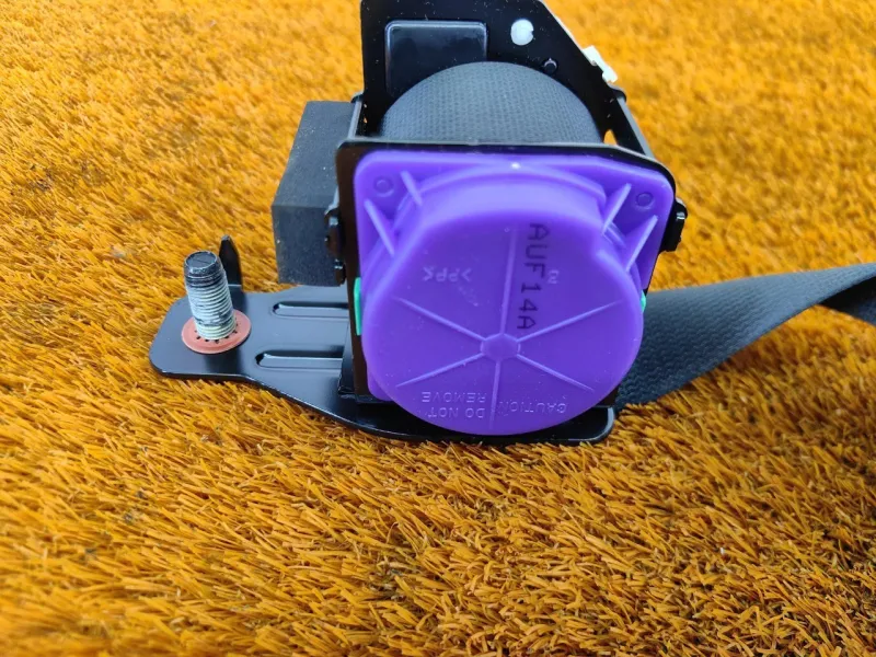 Ремень безопасности