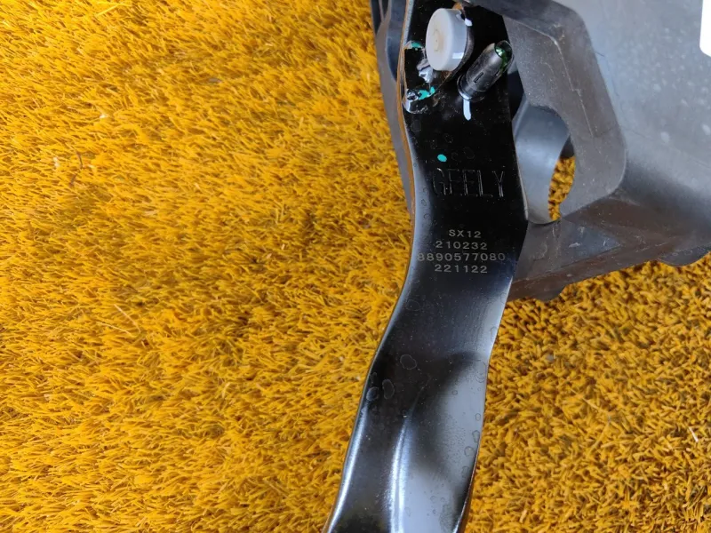 Педаль тормоза