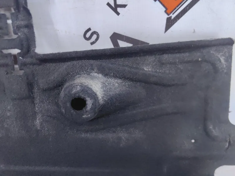 Защита днища кузова