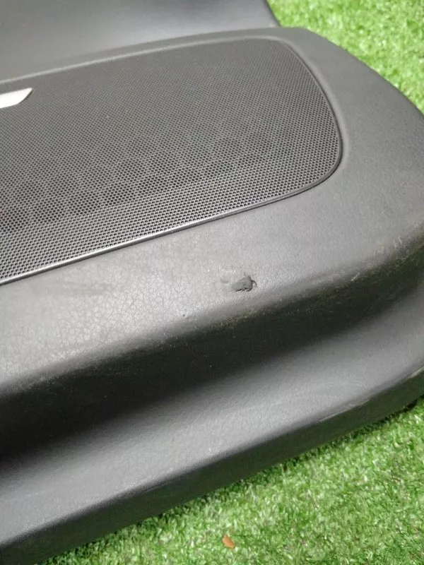 Обшивка двери Audi A6 2006 4F1867105A C6, передняя левая