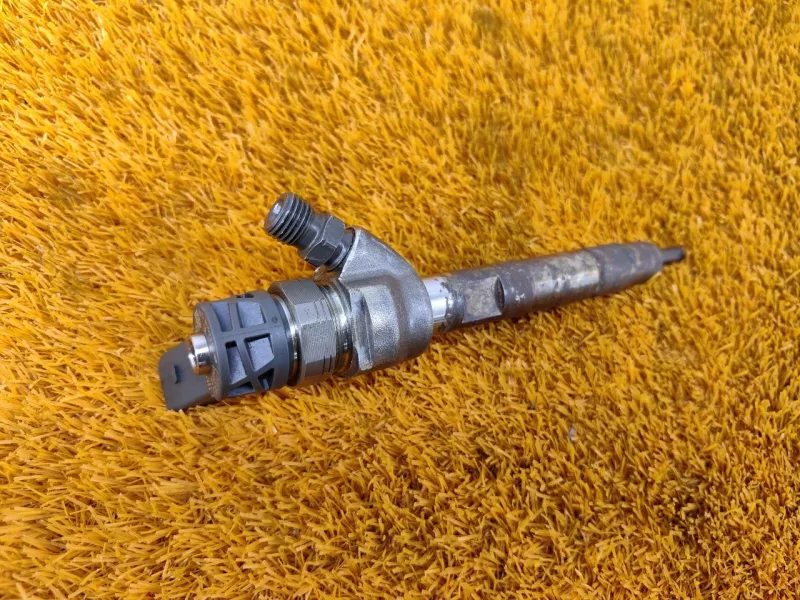 Форсунка топливная BMW 5-Series 2019 13538514148 G30 B47D20A