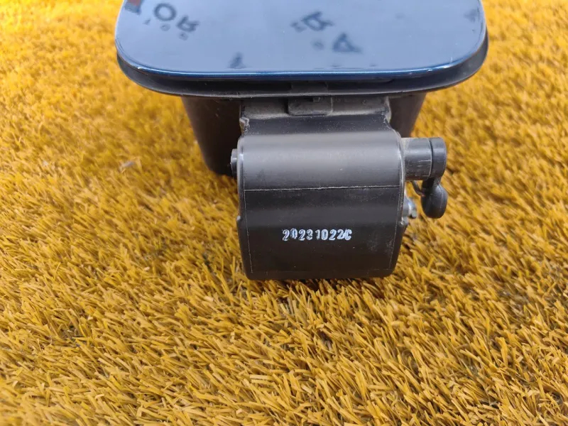 Лючок Бензобака