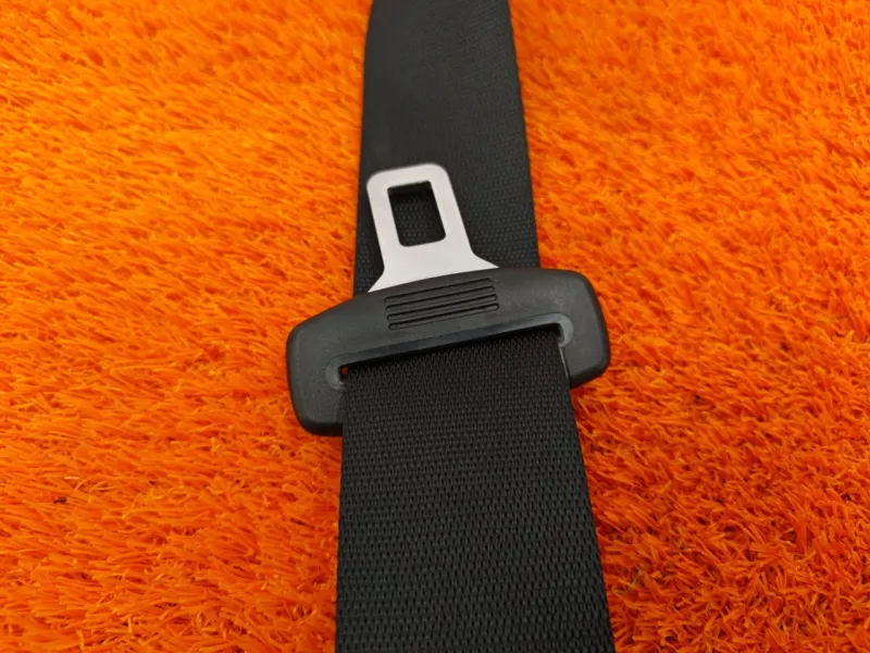 Ремень безопасности