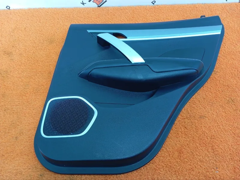 Обшивка двери