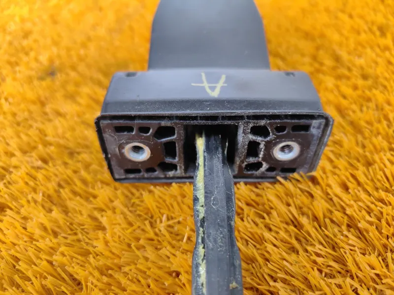 Ограничитель двери