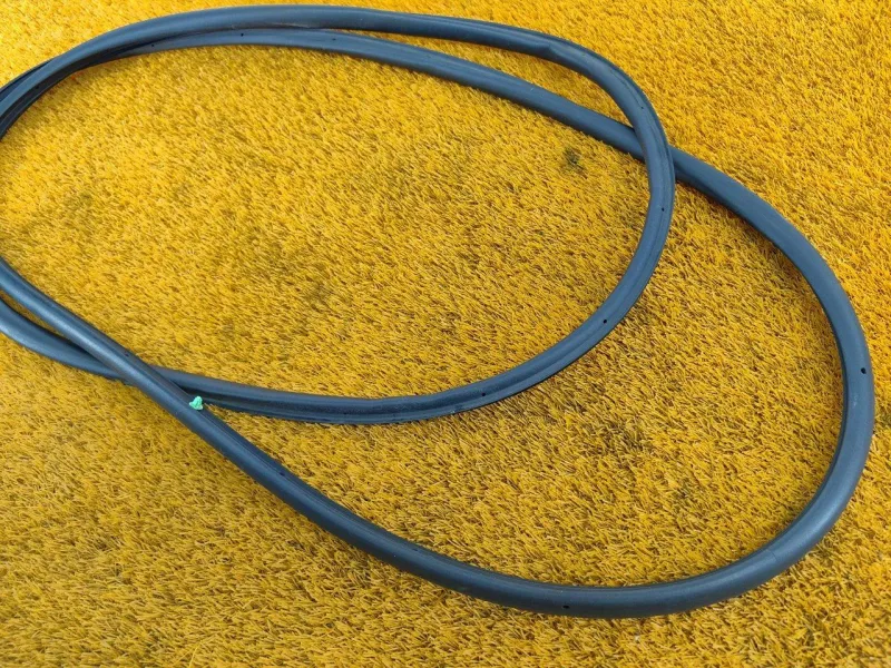 Уплотнитель двери