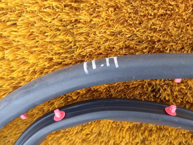 Уплотнитель двери