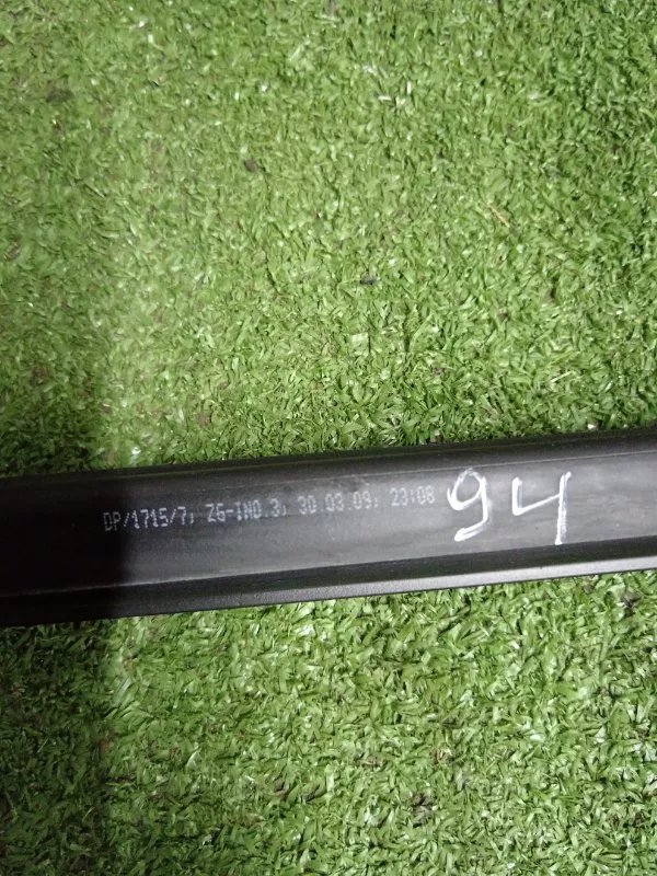 Уплотнитель стекла двери