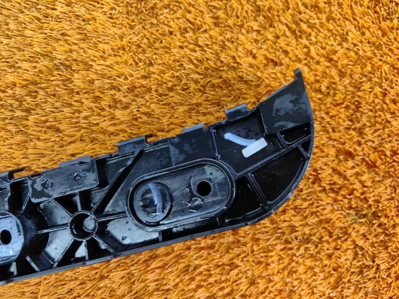 Кронштейн бампера