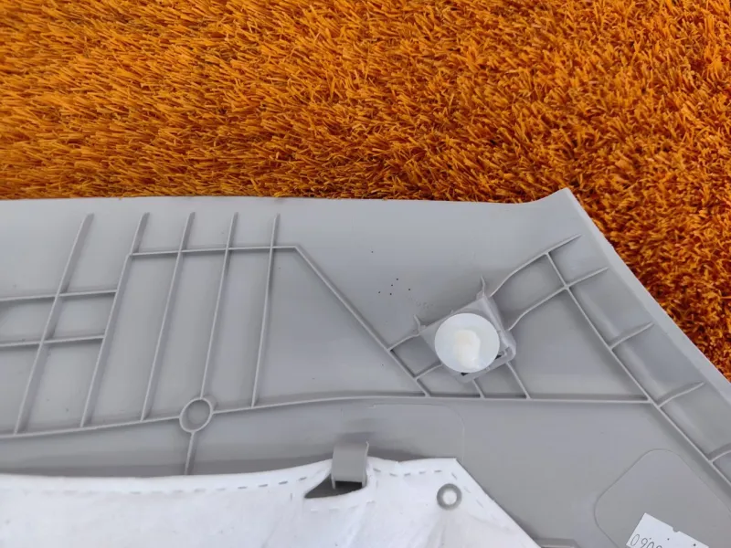 Накладка на стойку кузова