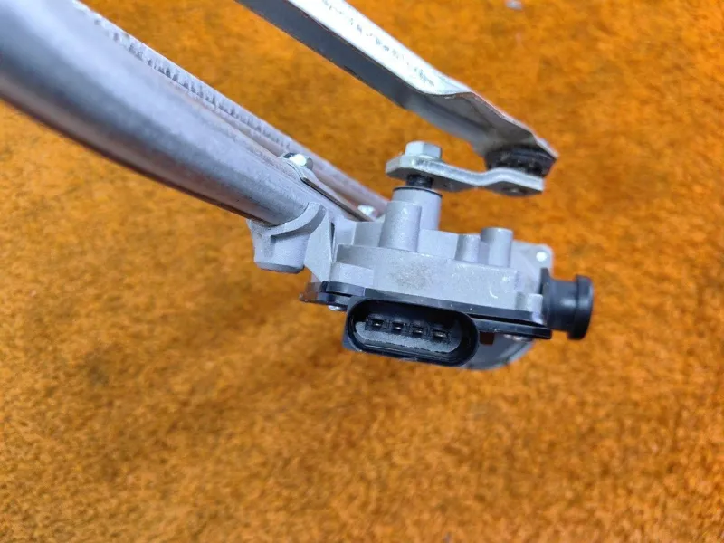 Трапеция дворников