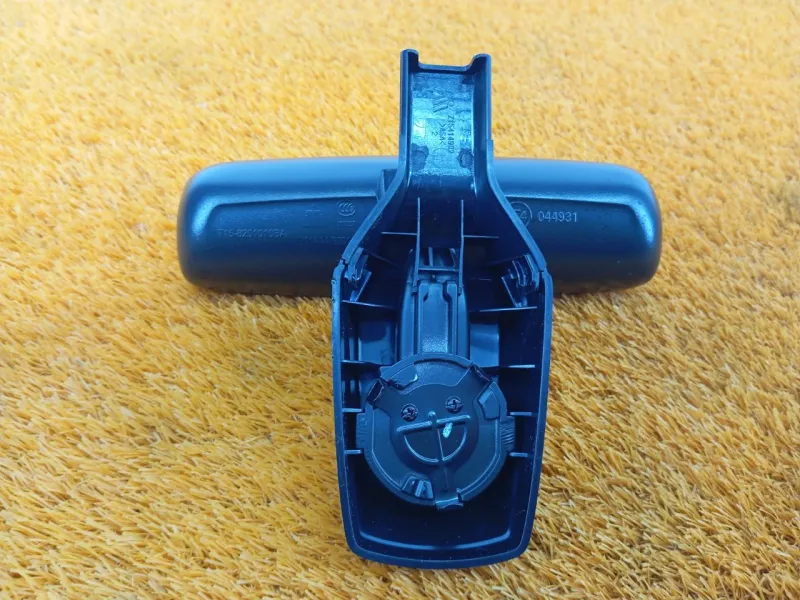 Зеркало заднего вида