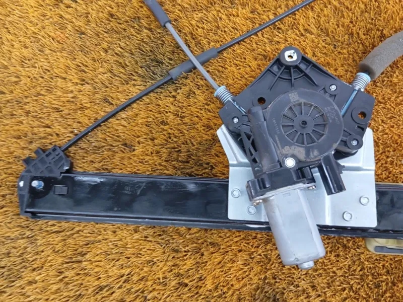 Стеклоподъемник